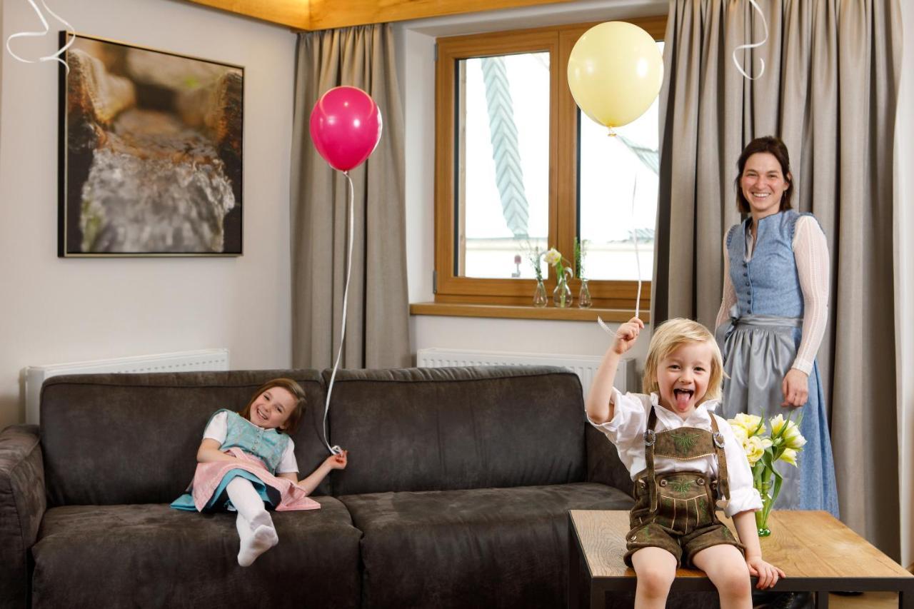 Tiroler Weinstube Aparthotel Seefeld in Tirol Kültér fotó