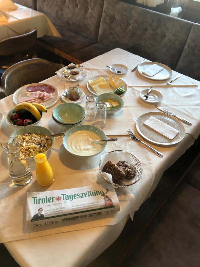 Tiroler Weinstube Aparthotel Seefeld in Tirol Kültér fotó