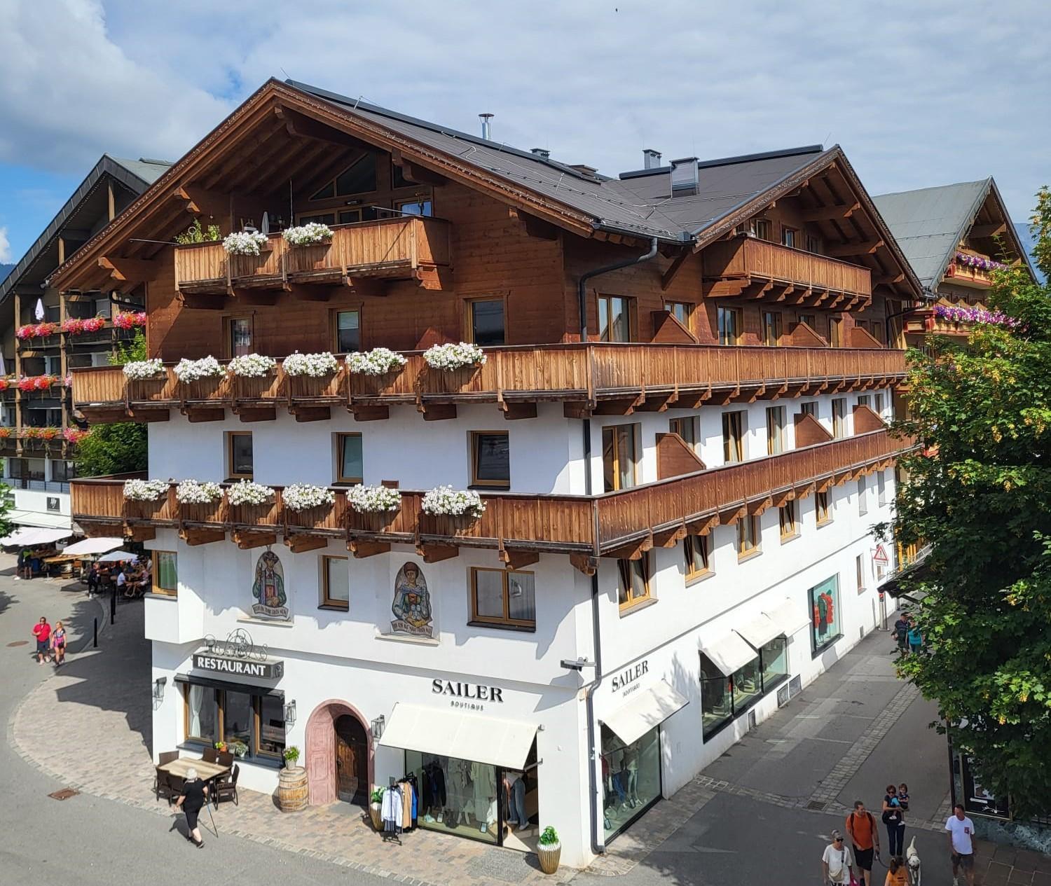 Tiroler Weinstube Aparthotel Seefeld in Tirol Kültér fotó
