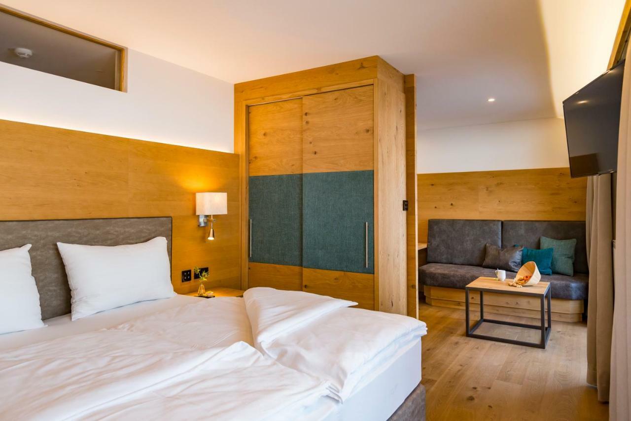 Tiroler Weinstube Aparthotel Seefeld in Tirol Kültér fotó