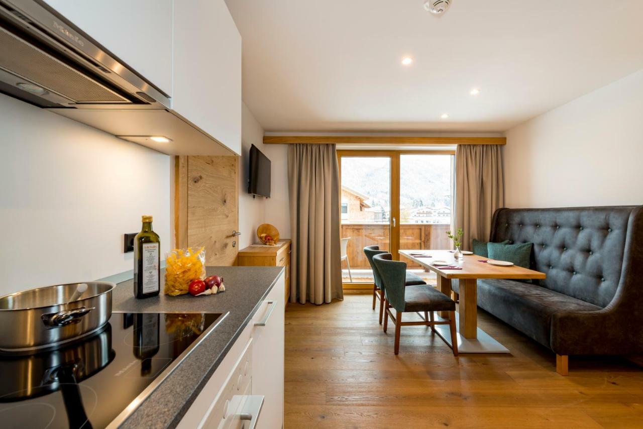 Tiroler Weinstube Aparthotel Seefeld in Tirol Kültér fotó