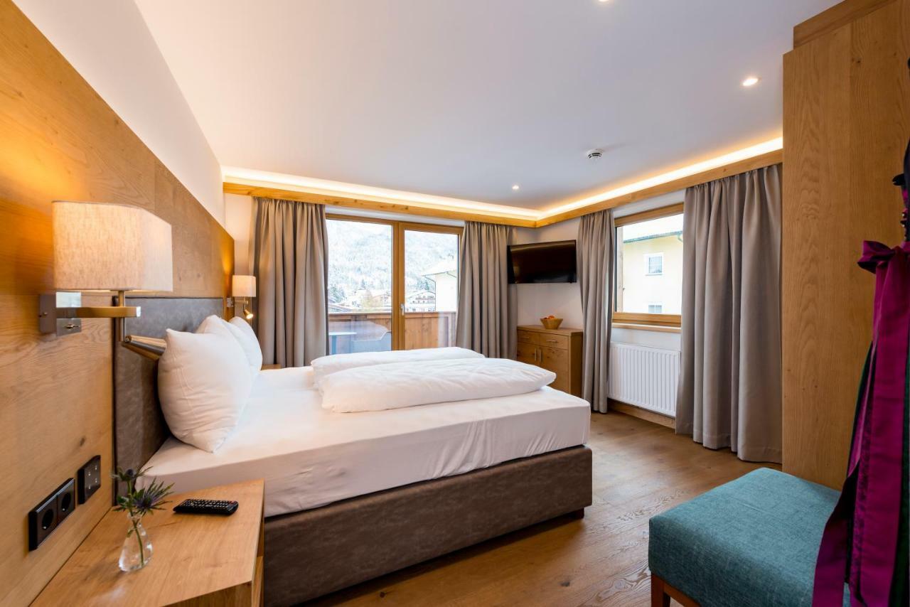 Tiroler Weinstube Aparthotel Seefeld in Tirol Kültér fotó